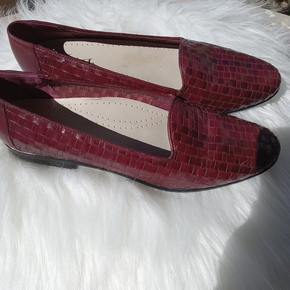 Trotters Liz Basket Weave flats loafers leather upper size 8.5 N.